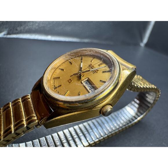 Vintage Seiko SQ Quartz Watch Women\'s Gold Tone Day Date 3423-0099 21.mm main image 6
